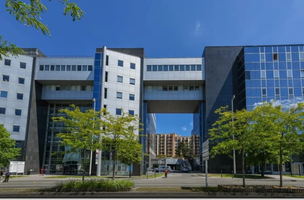 LOCATION BUREAUX 4431 m²