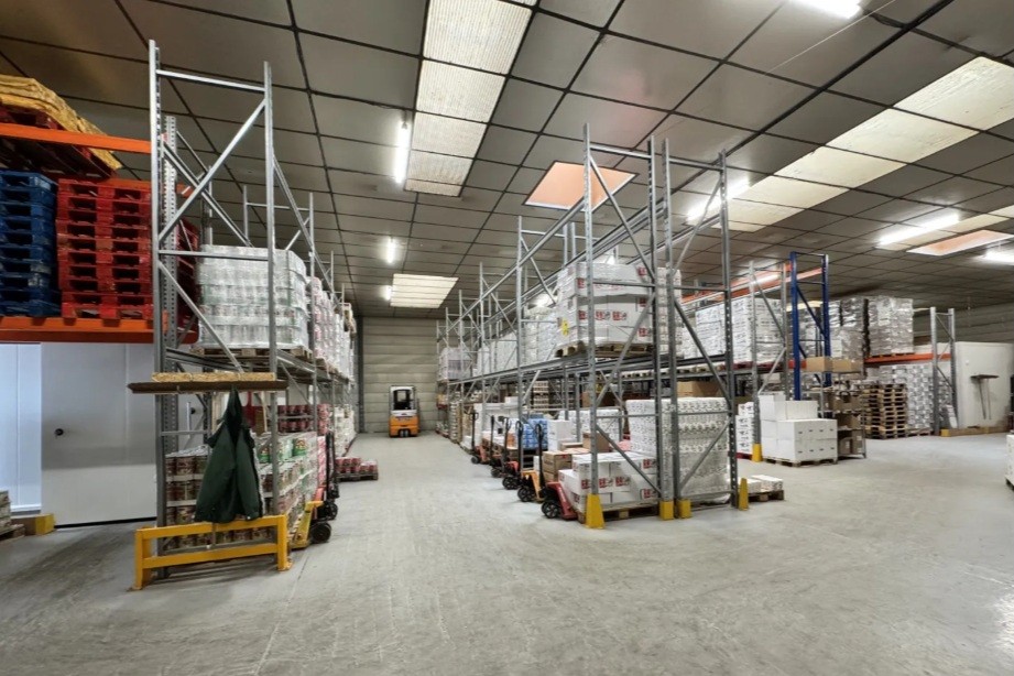 VENTE ACTIVITES/ENTREPOTS/BUREAUX 970 m²