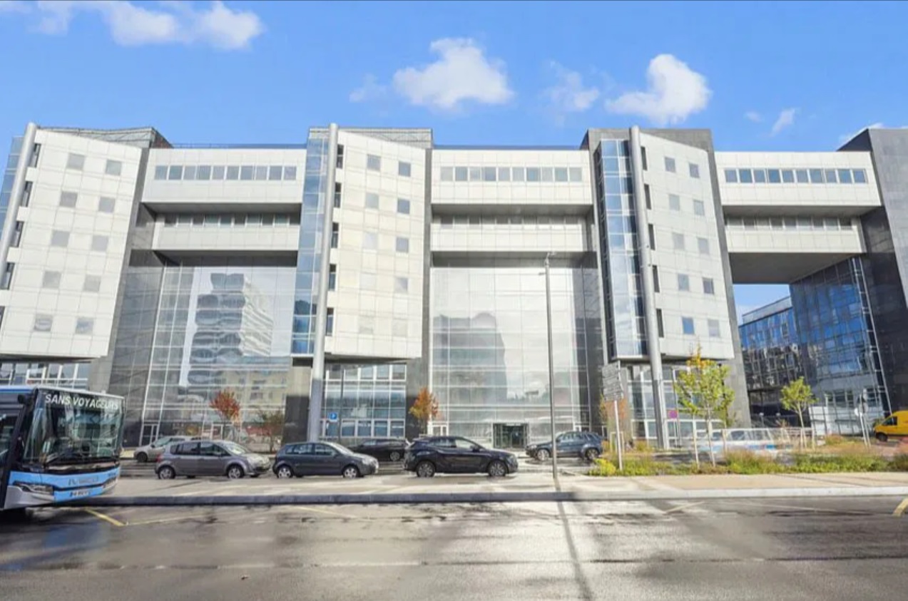 LOCATION BUREAUX 3516 m²