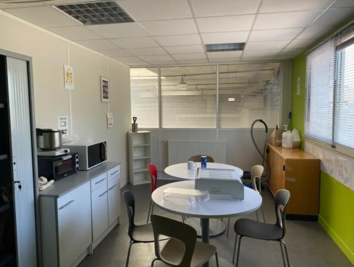 VENTE ACTIVITES/ENTREPOTS 1467 m²