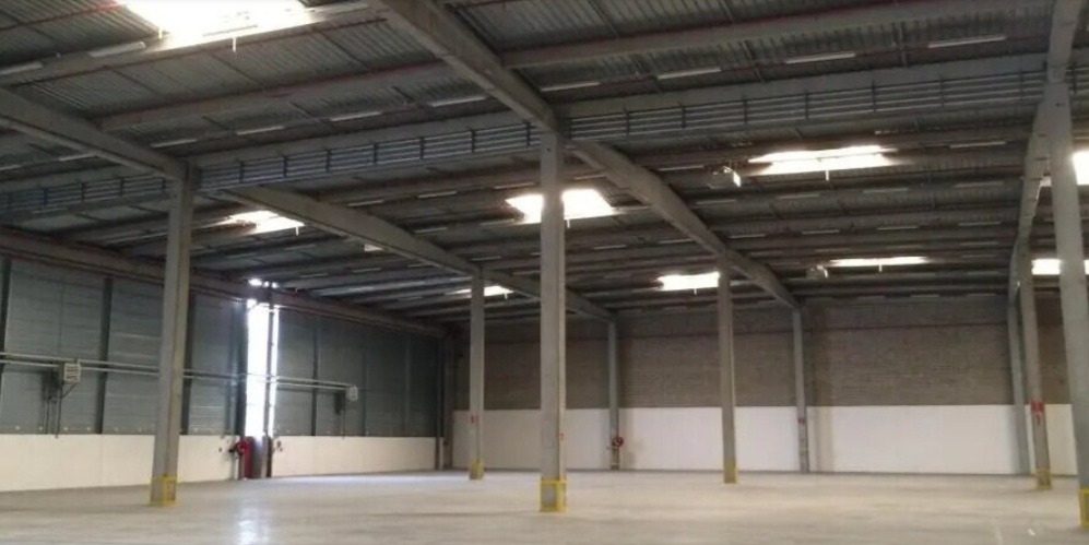 LOCATION ENTREPÔTS/BUREAUX 2320 m²