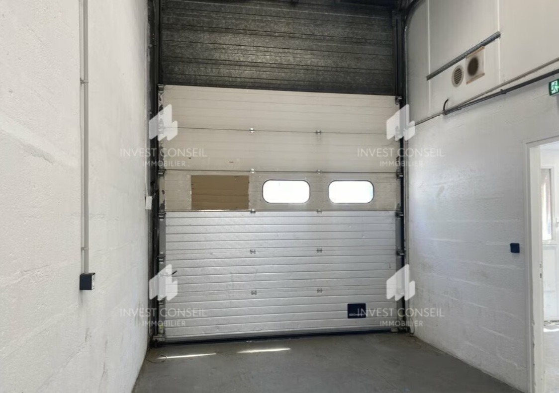 LOCATION ACTIVITES/BUREAUX 112 m²