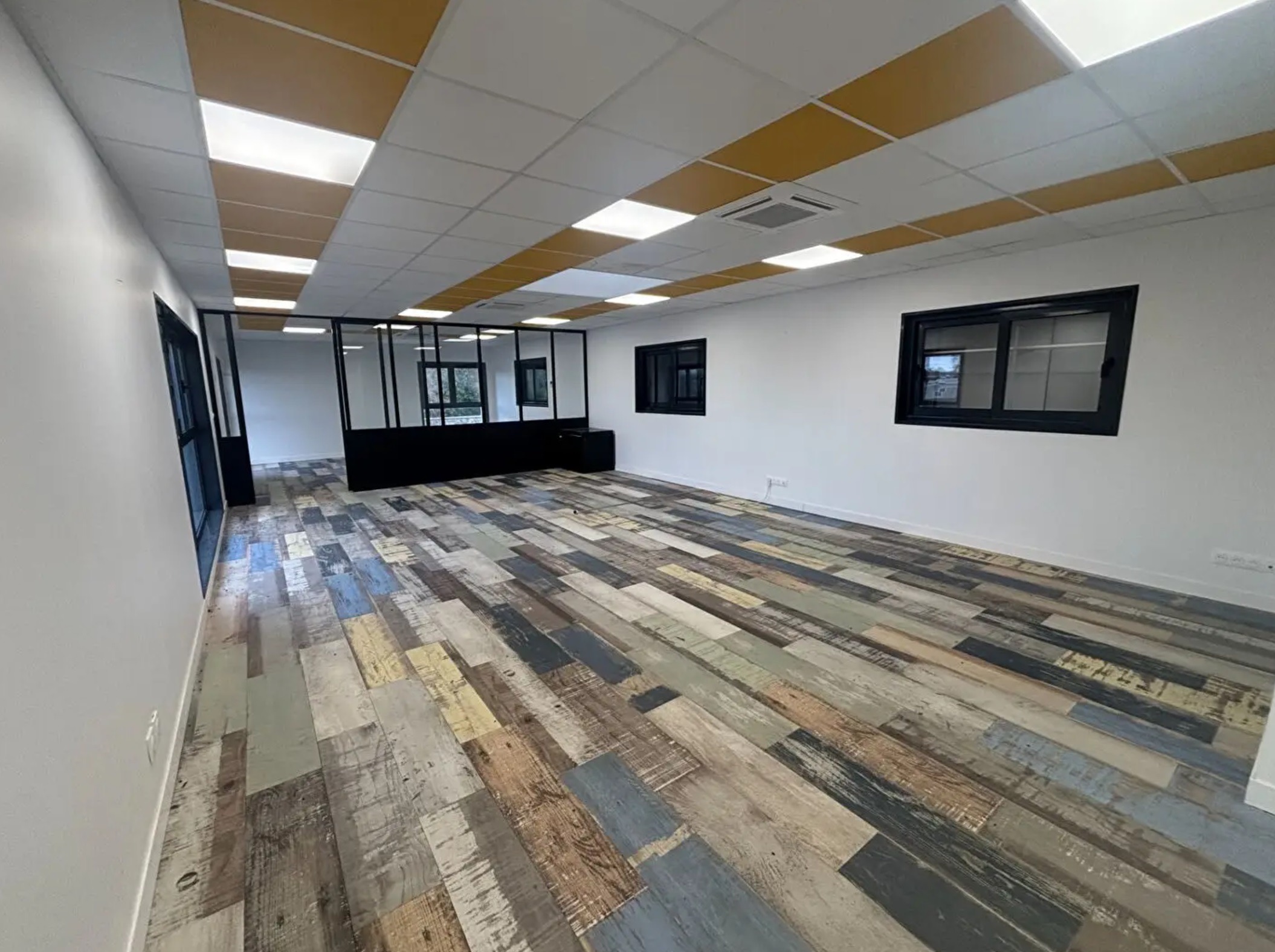 VENTE ACTIVITES 465 m²