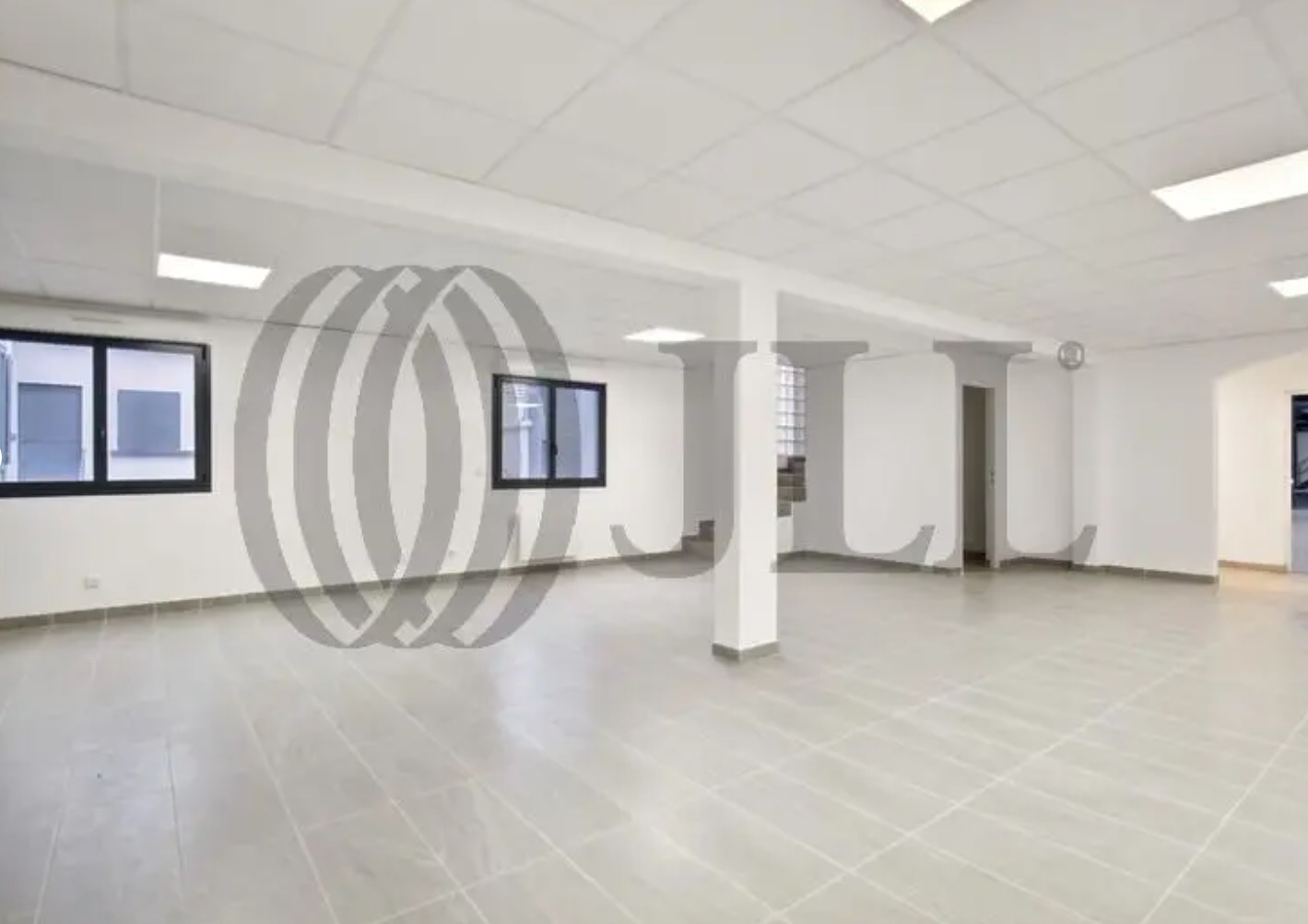 VENTE ACTIVITES/ENTREPOT 2012 m²
