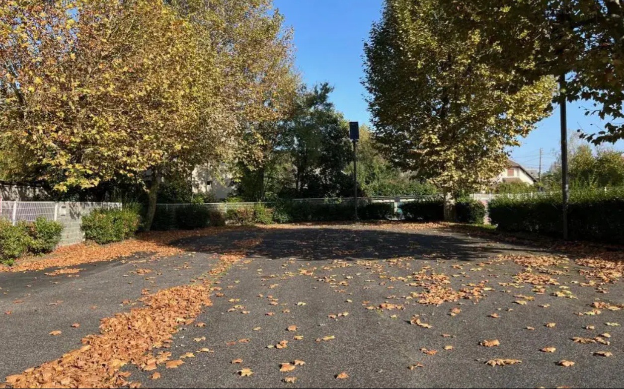 LOCATION BUREAUX 781 m²