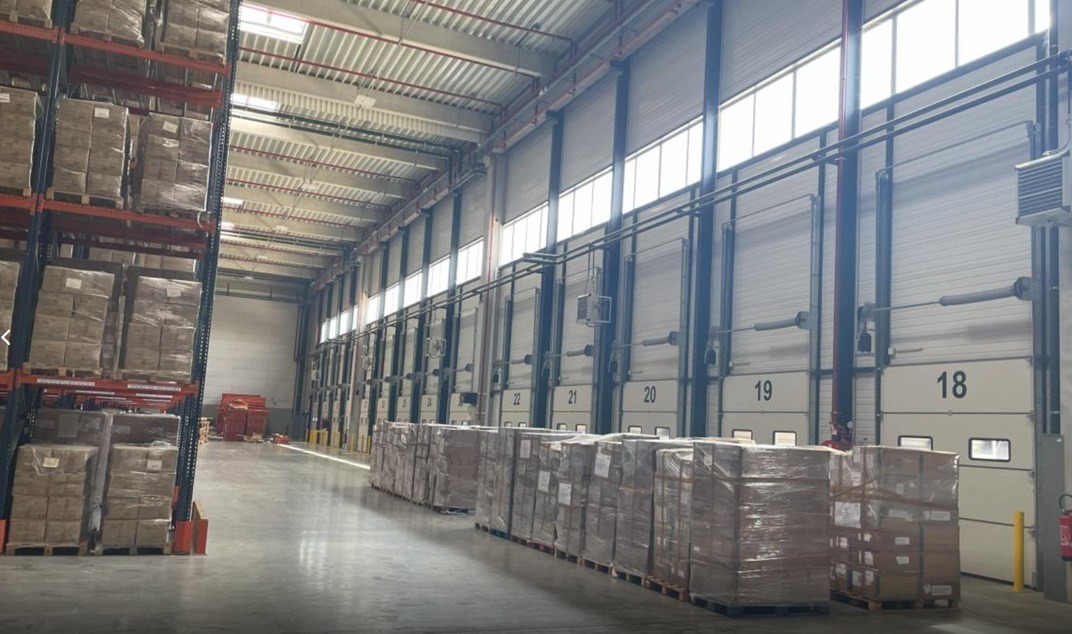 LOCATION ENTREPOT LOGISTIQUE/BUREAUX 25137 m²