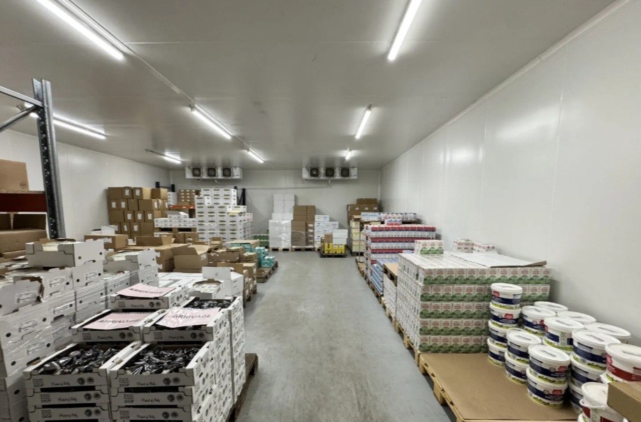 VENTE ACTIVITES/ENTREPOTS/BUREAUX 970 m²