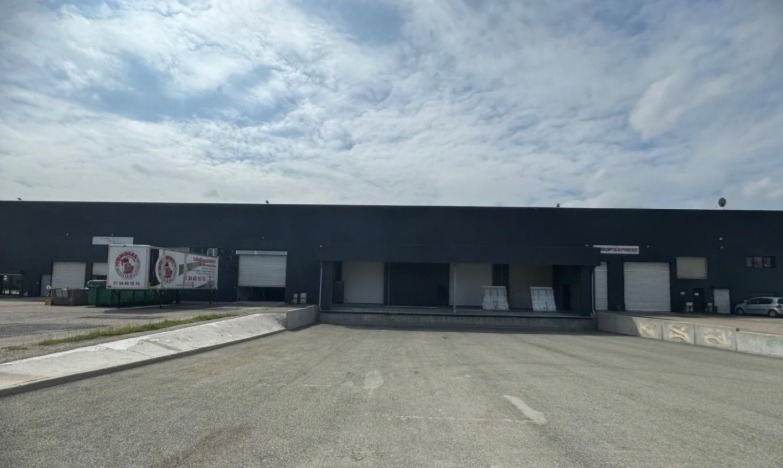 ACTIVITES/BUREAU 1045 m²