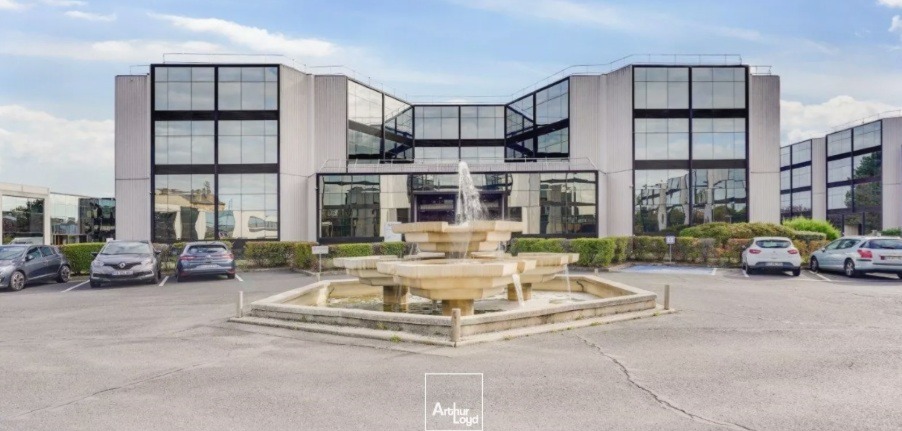 LOCATION BUREAUX 1057 m²