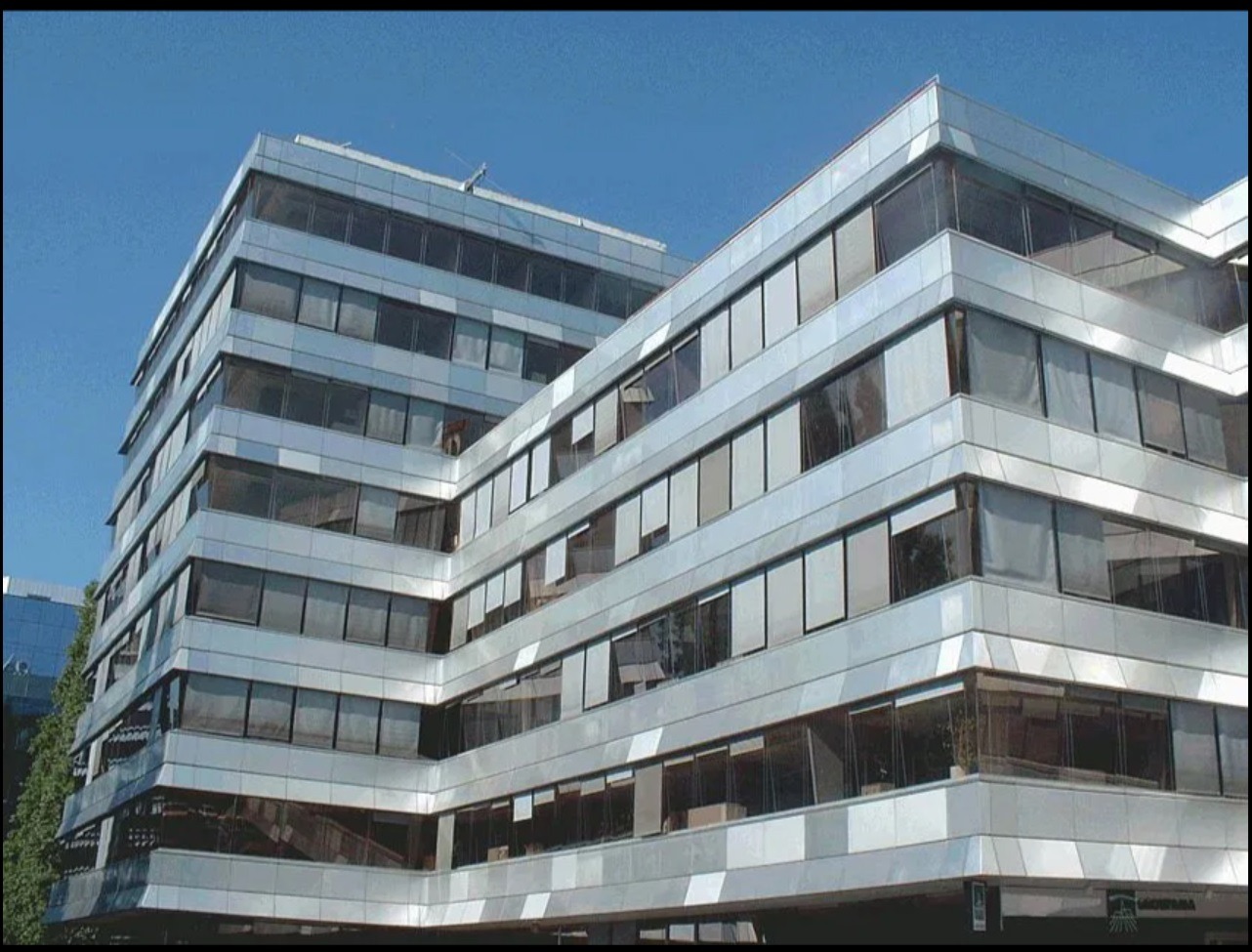 LOCATION BUREAU 274 m²