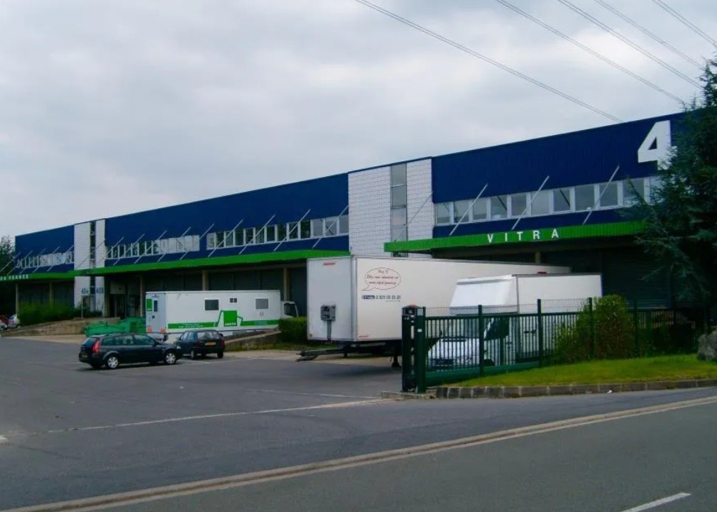 ENTREPOT 4600 m²