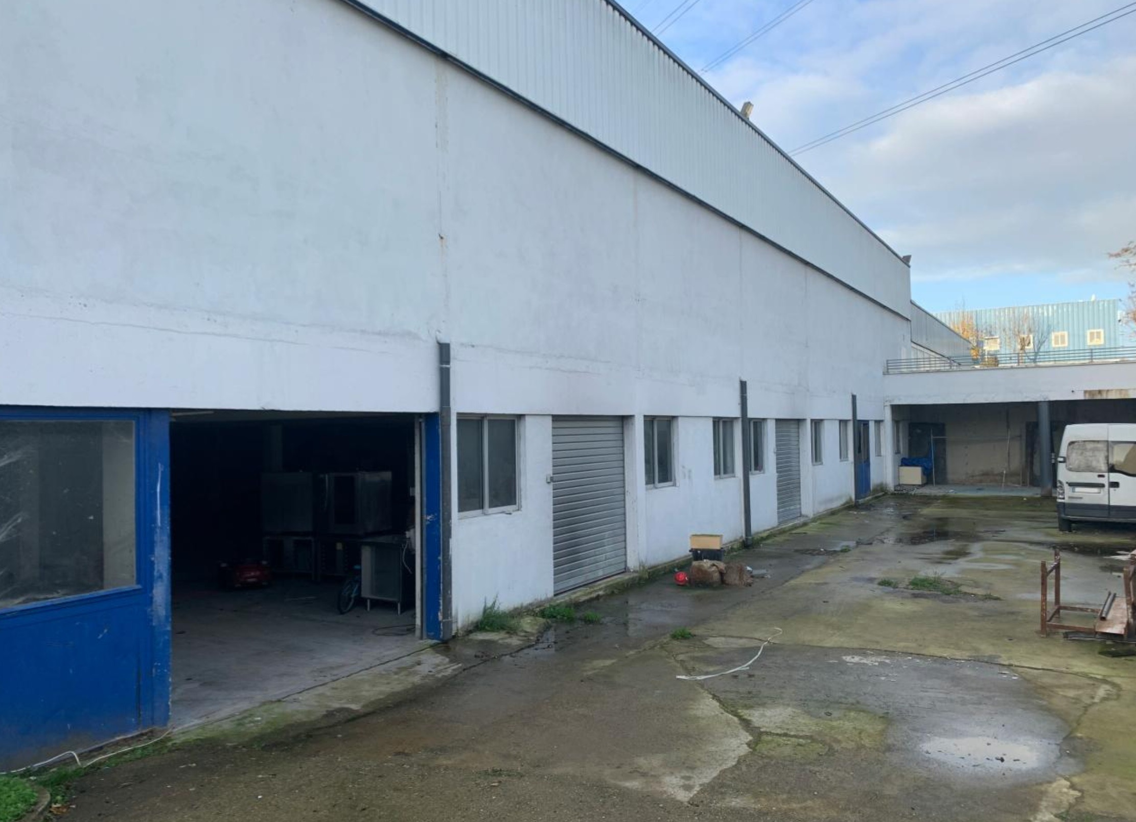 LOCATION/VENTE ACTIVITES/BUREAUX 4521 m²